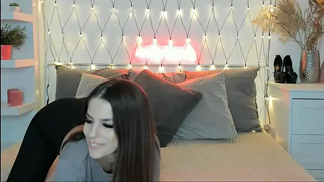 Snapshot of CassyCain chatting on February 28, 2025, 6:41 pm CassyCain online show from February 28, 2025, 6:41 pm