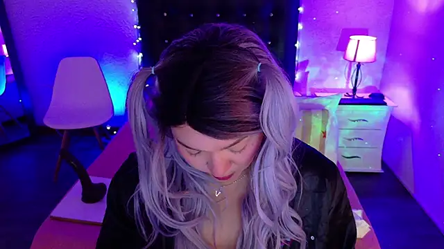 Snapshot of Cuckold_lover69 chatting on March 21, 2025, 3:33 am Cuckold lover69 online show from March 21, 2025, 3:33 am