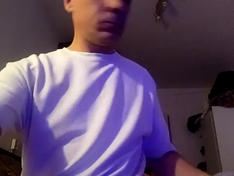 Snapshot of Franc113 chatting on November 3, 2025, 9:16 pm Franc113 online show from November 3, 2025, 9:16 pm