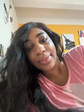 Snapshot of charlottebrowns_ chatting on October 1, 2025, 2:23 pm charlottebrowns  online show from October 1, 2025, 2:23 pm