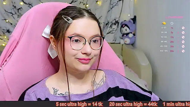 Snapshot of me__hanna chatting on February 4, 2025, 10:55 pm me hanna online show from February 4, 2025, 10:55 pm