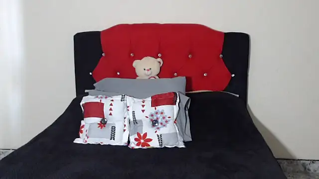 Snapshot of Crystal_milkmature chatting on March 12, 2025, 9:03 pm Crystal milkmature online show from March 12, 2025, 9:03 pm