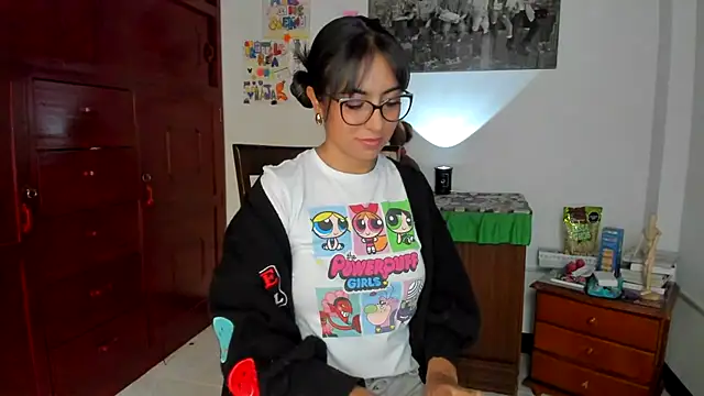 Snapshot of Isabellaa22_1 chatting on January 3, 2025, 8:43 pm Isabellaa22 1 online show from January 3, 2025, 8:43 pm