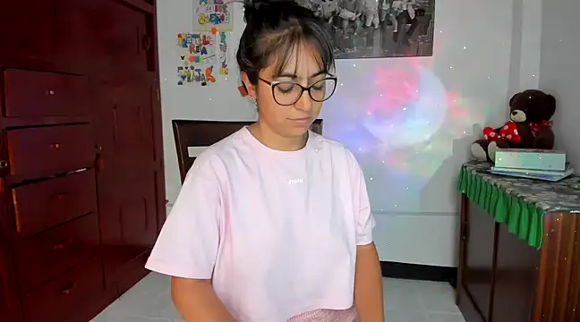 Snapshot of Isabellaa22_1 chatting on February 6, 2025, 3:09 pm Isabellaa22 1 online show from February 6, 2025, 3:09 pm