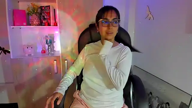 Snapshot of Isabellaa22_1 chatting on February 20, 2025, 3:23 am Isabellaa22 1 online show from February 20, 2025, 3:23 am