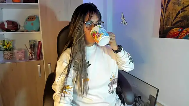 Snapshot of Isabellaa22_1 chatting on September 18, 2025, 11:51 pm Isabellaa22 1 online show from September 18, 2025, 11:51 pm