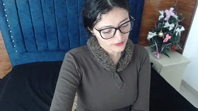 Snapshot of lunazulsj chatting on December 23, 2024, 6:16 pm lunazulsj online show from December 23, 2024, 6:16 pm