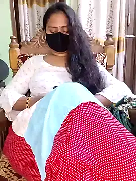 Snapshot of Idhika_Paul chatting on February 6, 2025, 11:48 pm Idhika Paul online show from February 6, 2025, 11:48 pm