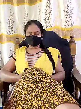 Snapshot of Idhika_Paul chatting on February 8, 2025, 4:47 am Idhika Paul online show from February 8, 2025, 4:47 am