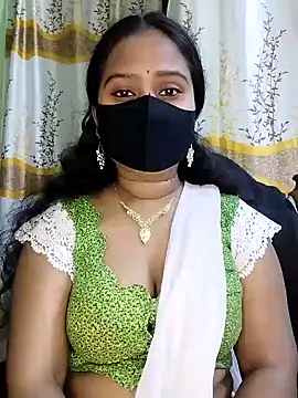 Snapshot of Idhika_Paul chatting on February 11, 2025, 12:48 pm Idhika Paul online show from February 11, 2025, 12:48 pm