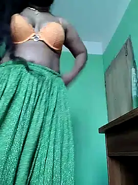 Snapshot of Idhika_Paul chatting on February 12, 2025, 3:29 am Idhika Paul online show from February 12, 2025, 3:29 am