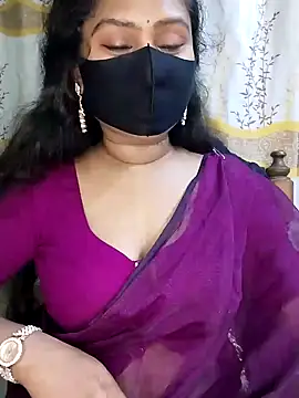 Snapshot of Idhika_Paul chatting on February 13, 2025, 11:58 pm Idhika Paul online show from February 13, 2025, 11:58 pm