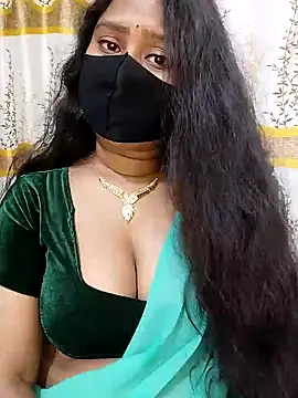 Snapshot of Idhika_Paul chatting on February 18, 2025, 12:59 am Idhika Paul online show from February 18, 2025, 12:59 am