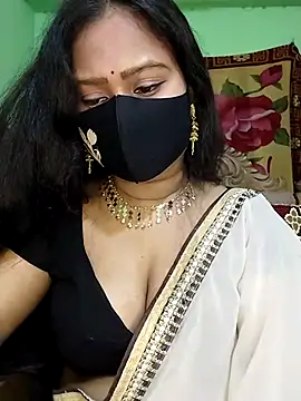 Snapshot of Idhika_Paul chatting on March 11, 2025, 5:16 am Idhika Paul online show from March 11, 2025, 5:16 am