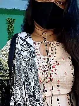 Snapshot of Idhika_Paul chatting on October 7, 2025, 10:12 am Idhika Paul online show from October 7, 2025, 10:12 am