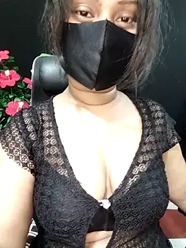 Snapshot of Idhika_Paul chatting on October 18, 2025, 1:41 am Idhika Paul online show from October 18, 2025, 1:41 am