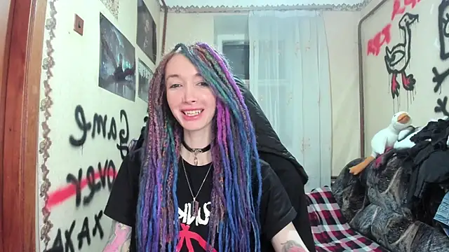 Snapshot of Roxy_Silver chatting on January 20, 2025, 9:43 pm Roxy Silver online show from January 20, 2025, 9:43 pm