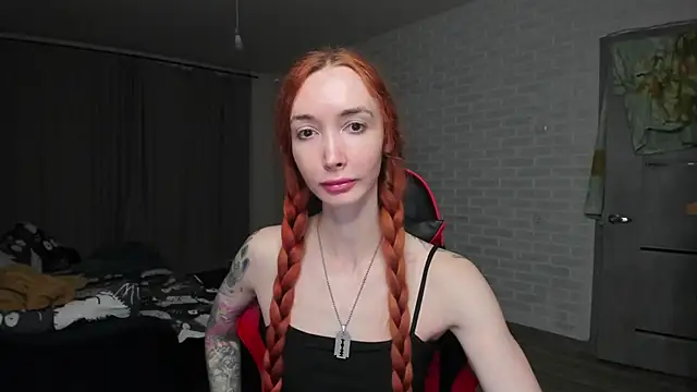 Snapshot of Roxy_Silver chatting on October 10, 2025, 3:00 pm Roxy Silver online show from October 10, 2025, 3:00 pm