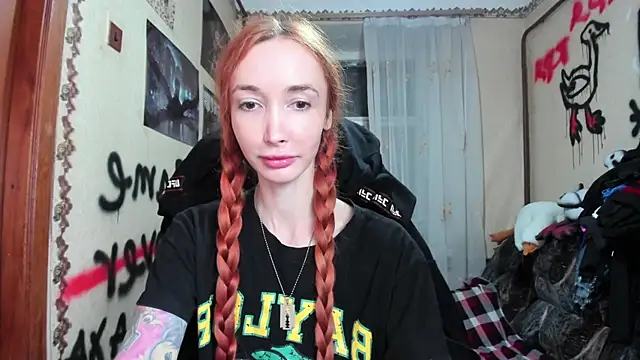 Snapshot of Roxy_Silver chatting on October 13, 2025, 4:51 pm Roxy Silver online show from October 13, 2025, 4:51 pm