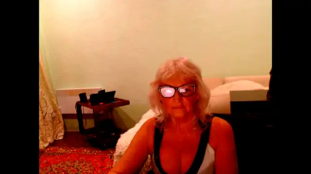 Natali7634 online show from October 13, 2025, 6:08 pm