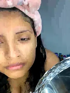 Snapshot of tati__22 chatting on September 20, 2025, 4:08 pm tati  22 online show from September 20, 2025, 4:08 pm