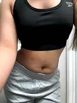 Snapshot of cuervocat chatting on December 3, 2024, 6:49 pm cuervocat online show from December 3, 2024, 6:49 pm