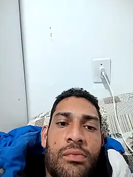 Snapshot of edymm23 chatting on September 9, 2025, 12:54 am edymm23 online show from September 9, 2025, 12:54 am