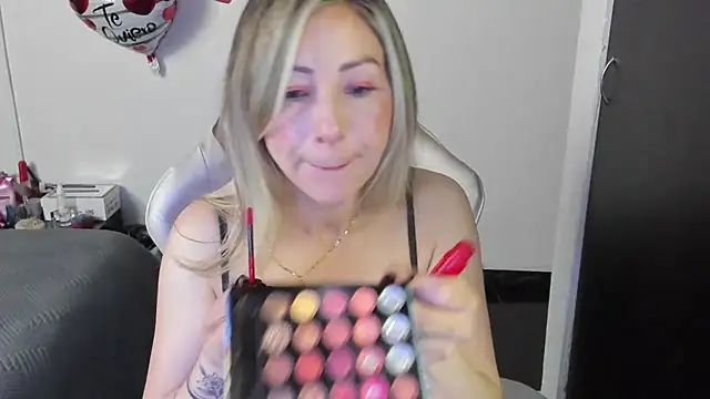 Snapshot of Andreina_Suann chatting on September 27, 2025, 12:10 pm Andreina Suann online show from September 27, 2025, 12:10 pm