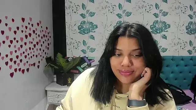 Snapshot of LindaBreeS chatting on January 27, 2025, 7:56 pm LindaBreeS online show from January 27, 2025, 7:56 pm