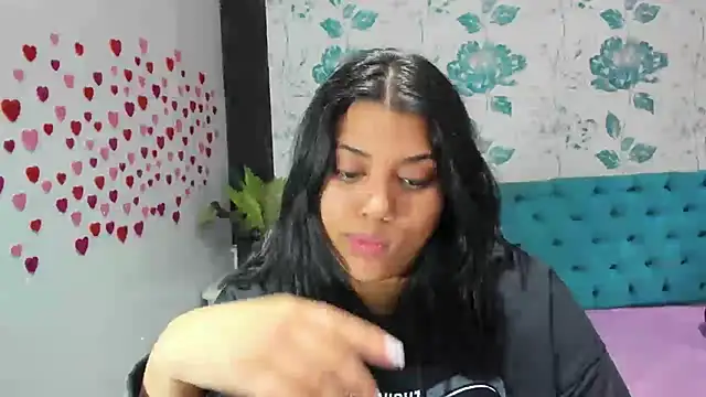 Snapshot of LindaBreeS chatting on February 1, 2025, 7:55 pm LindaBreeS online show from February 1, 2025, 7:55 pm