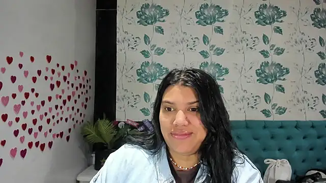 Snapshot of LindaBreeS chatting on February 8, 2025, 1:54 pm LindaBreeS online show from February 8, 2025, 1:54 pm