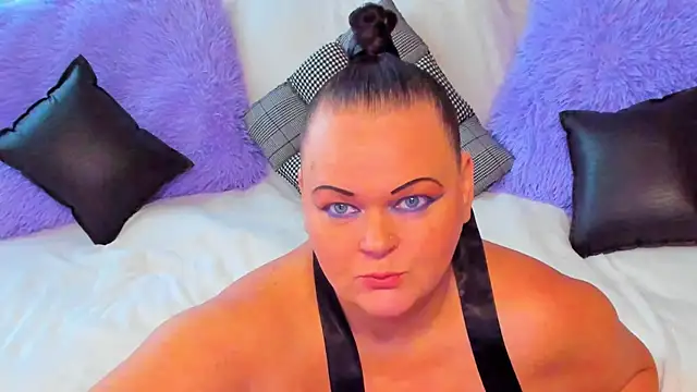 Snapshot of MilanaBiegert chatting on October 4, 2025, 8:56 am MilanaBiegert online show from October 4, 2025, 8:56 am