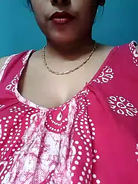 Snapshot of sexyindi_couple chatting on December 4, 2024, 5:22 pm sexyindi couple online show from December 4, 2024, 5:22 pm