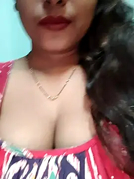 Snapshot of sexyindi_couple chatting on January 25, 2025, 5:08 pm sexyindi couple online show from January 25, 2025, 5:08 pm