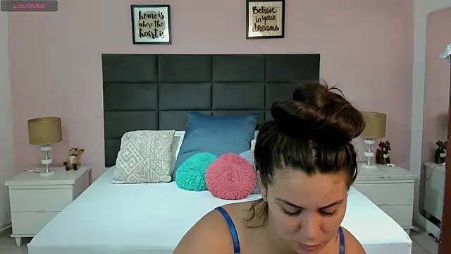 Snapshot of MadisonJenner chatting on October 10, 2025, 10:47 am MadisonJenner online show from October 10, 2025, 10:47 am