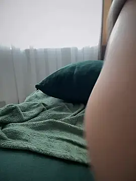 Snapshot of HotXMom chatting on January 21, 2025, 7:58 am HotXMom online show from January 21, 2025, 7:58 am