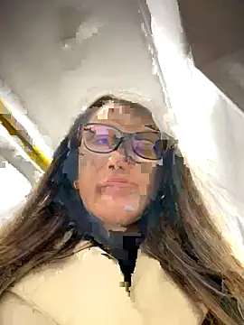 Snapshot of HotXMom chatting on October 14, 2025, 6:03 am HotXMom online show from October 14, 2025, 6:03 am