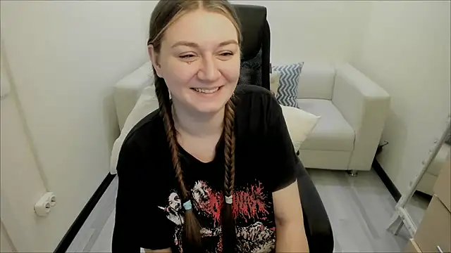 Snapshot of AlisaBacker chatting on February 11, 2025, 10:28 pm AlisaBacker online show from February 11, 2025, 10:28 pm