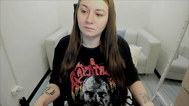 Snapshot of AlisaBacker chatting on March 21, 2025, 1:34 pm AlisaBacker online show from March 21, 2025, 1:34 pm