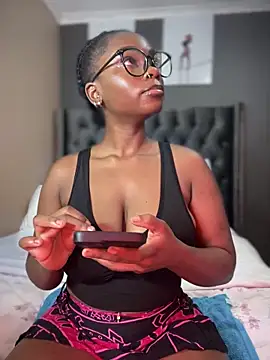 Snapshot of Candy-Heart chatting on February 5, 2025, 5:09 am Candy-Heart online show from February 5, 2025, 5:09 am