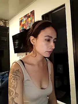 Snapshot of reme_ark23 chatting on February 10, 2025, 11:02 pm reme ark23 online show from February 10, 2025, 11:02 pm