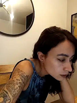 Snapshot of reme_ark23 chatting on February 13, 2025, 11:15 pm reme ark23 online show from February 13, 2025, 11:15 pm