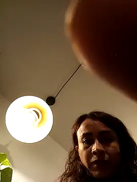 Snapshot of reme_ark23 chatting on February 14, 2025, 3:33 am reme ark23 online show from February 14, 2025, 3:33 am