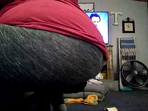 Snapshot of missthickness35_Pika chatting on October 22, 2025, 7:30 am missthickness35 Pika online show from October 22, 2025, 7:30 am