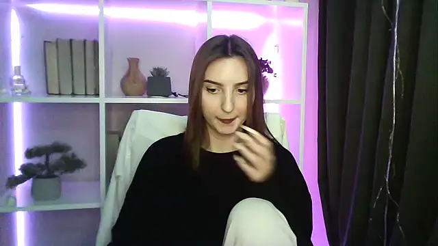 Snapshot of X_Alisa chatting on February 14, 2025, 7:23 pm X Alisa online show from February 14, 2025, 7:23 pm