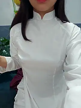 Suri amabel online show from September 26, 2025, 1:42 am