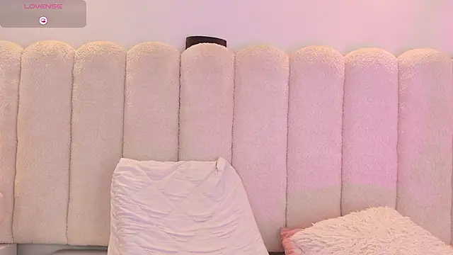 Snapshot of Mia_rom11 chatting on September 12, 2025, 12:49 pm Mia rom11 online show from September 12, 2025, 12:49 pm