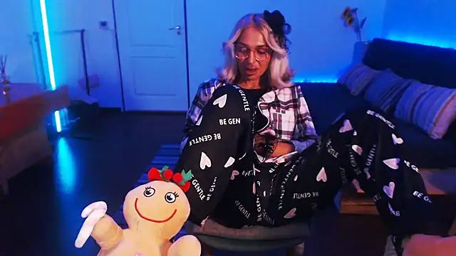 Snapshot of beauty_chl0e chatting on December 12, 2024, 8:53 pm beauty chl0e online show from December 12, 2024, 8:53 pm