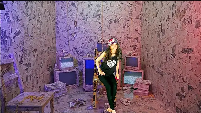 Snapshot of AriellaTaylor chatting on January 29, 2025, 2:51 am AriellaTaylor online show from January 29, 2025, 2:51 am