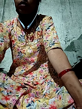 Snapshot of Anushka_Ji chatting on February 19, 2025, 4:33 pm Anushka Ji online show from February 19, 2025, 4:33 pm